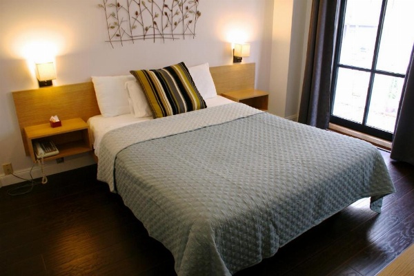 Touchstone Hotel - City Center image 8