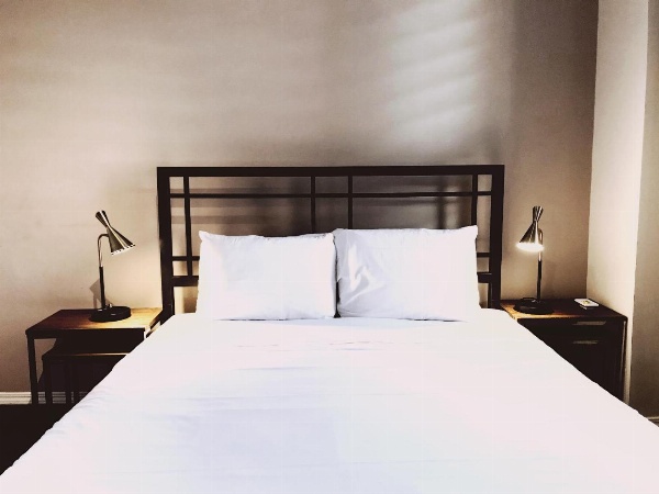 Touchstone Hotel - City Center image 4